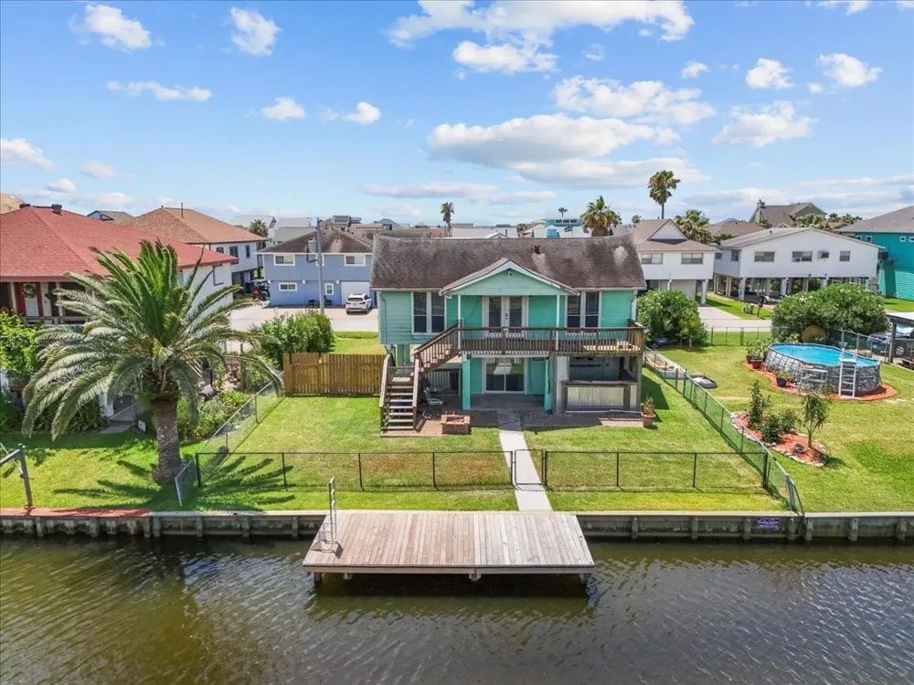 868 Bonita Street Bayou Vista, TX 77563