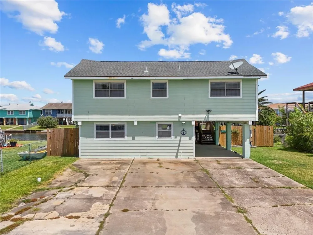 868 Bonita Street Bayou Vista, TX 77563