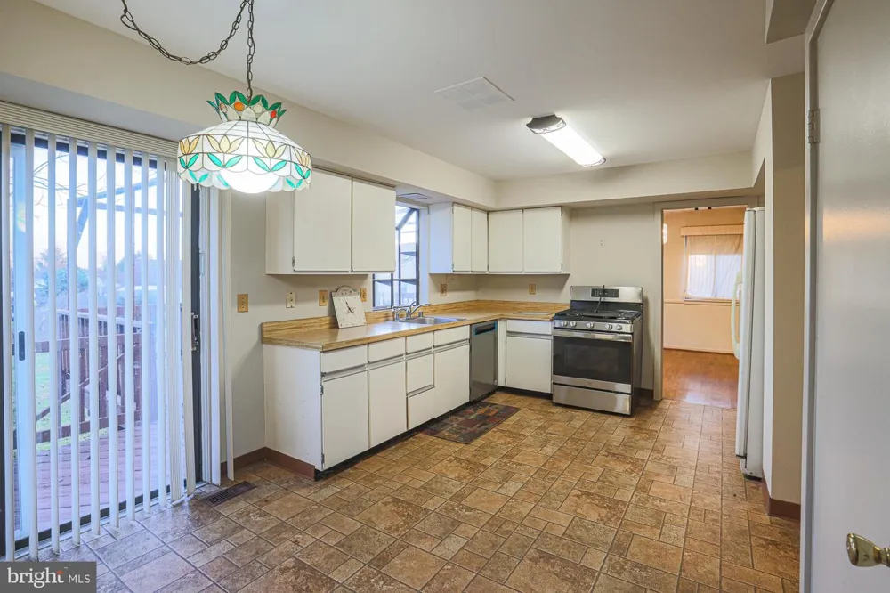 7617 7 MILE LANE Baltimore, MD 21208