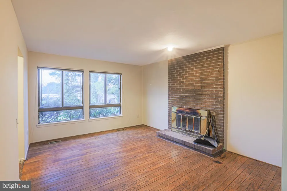 7617 7 MILE LANE Baltimore, MD 21208