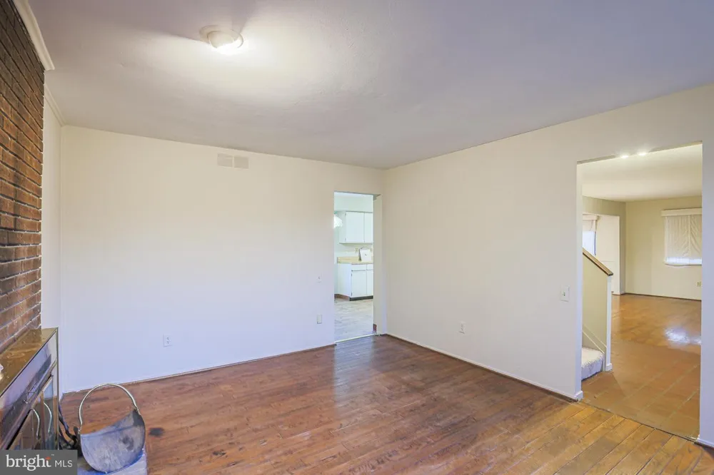 7617 7 MILE LANE Baltimore, MD 21208