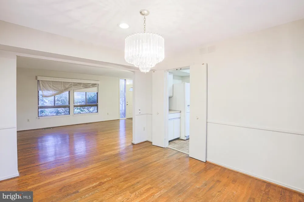 7617 7 MILE LANE Baltimore, MD 21208