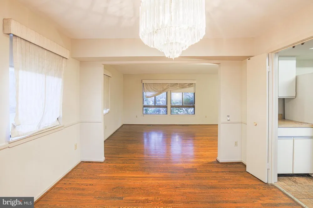 7617 7 MILE LANE Baltimore, MD 21208