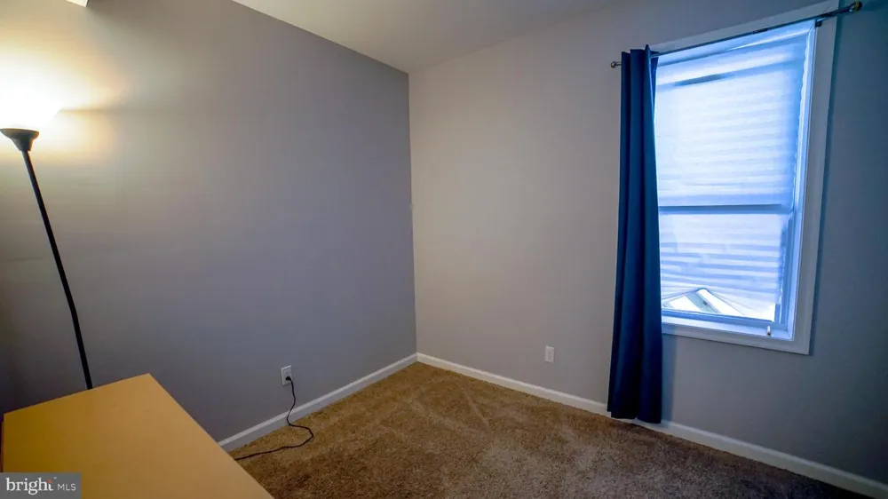 5635 10TH STREET Philadelphia, PA 19141