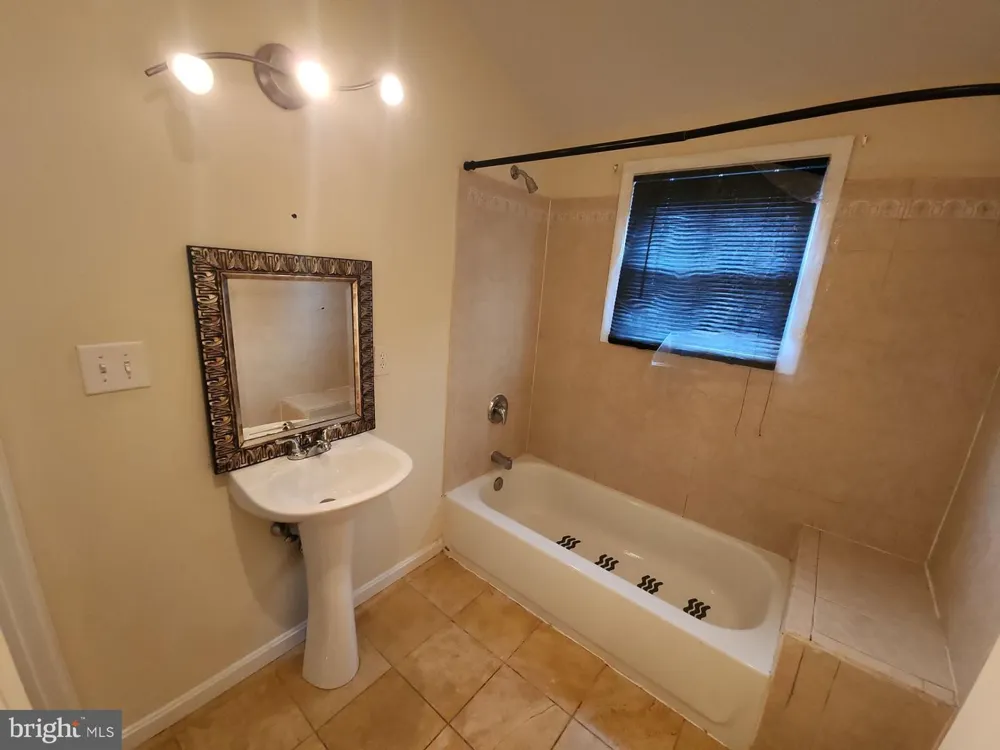 2804 CHRISTOPHER AVENUE Baltimore, MD 21214