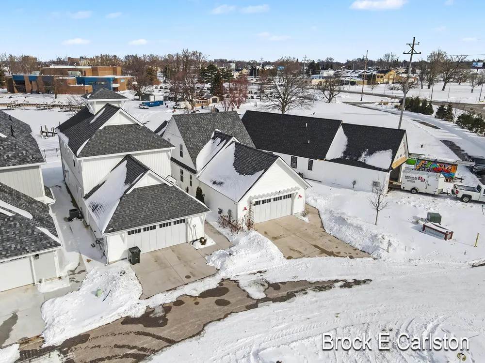 946 Boardwalk Cove Drive Muskegon, MI 49441