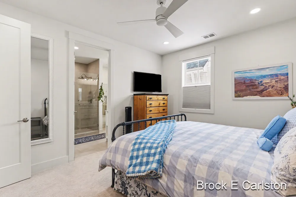 946 Boardwalk Cove Drive Muskegon, MI 49441