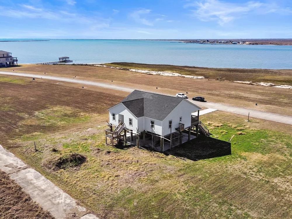 3219 Camp Hulen Drive Palacios, TX 77465