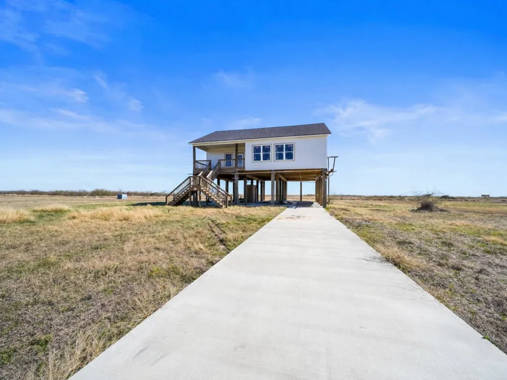 3219 Camp Hulen Drive Palacios, TX 77465
