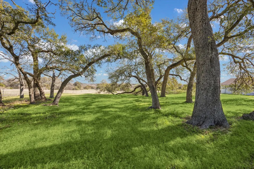 1118 Fm 1697 Burton, TX 77835