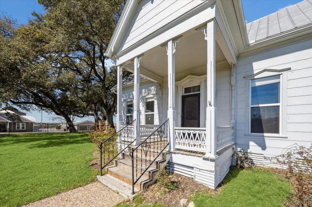 1118 Fm 1697 Burton, TX 77835