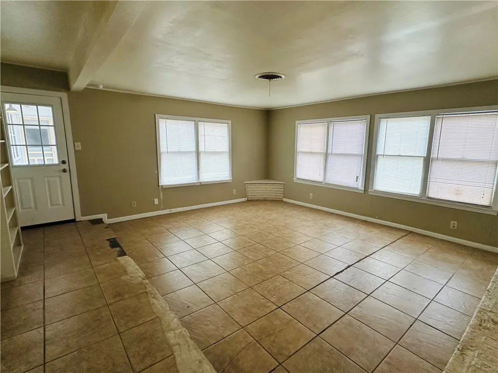 Address Not Shown Alice, TX 78332