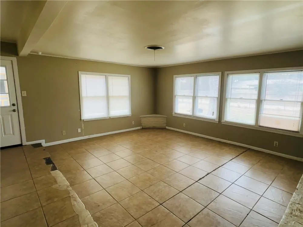 Address Not Shown Alice, TX 78332