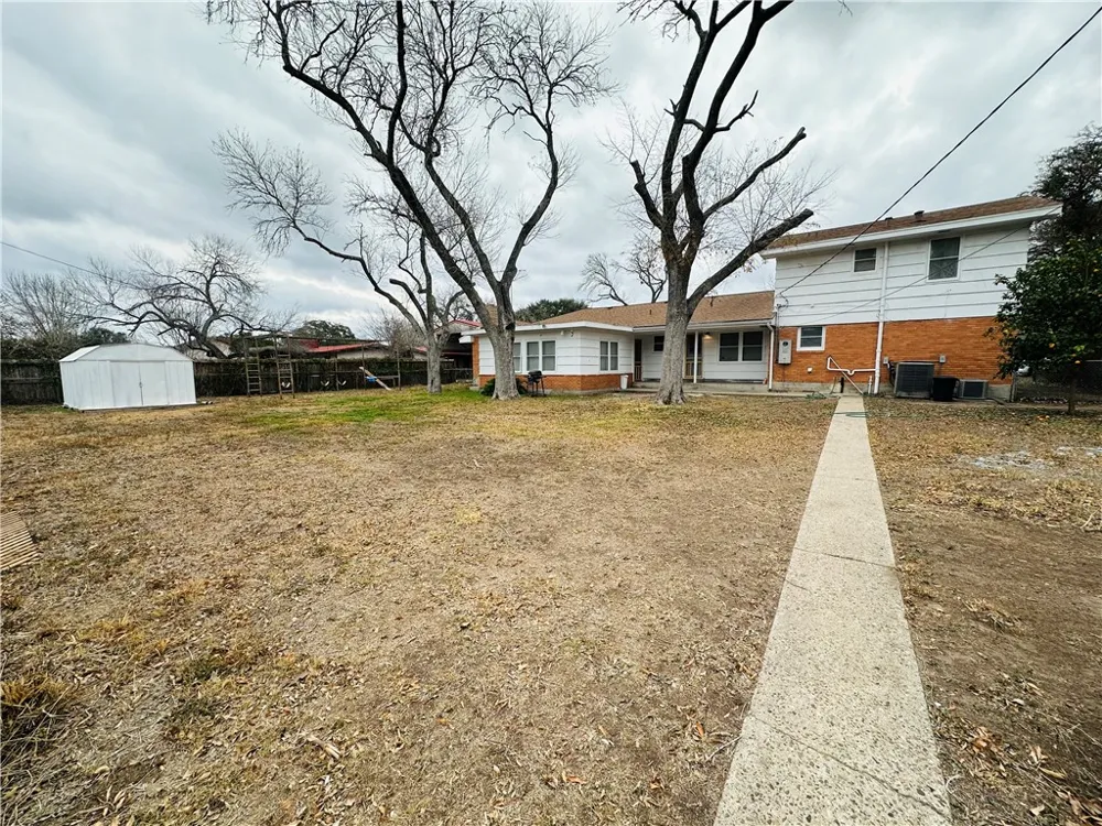 Address Not Shown Alice, TX 78332