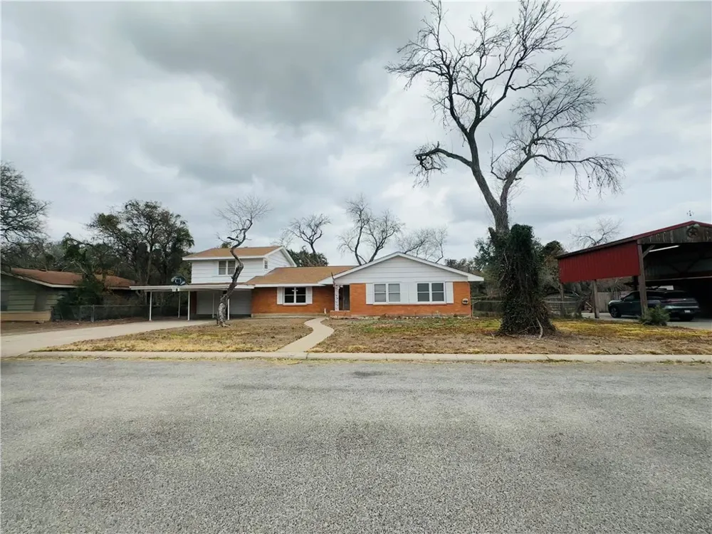 Address Not Shown Alice, TX 78332