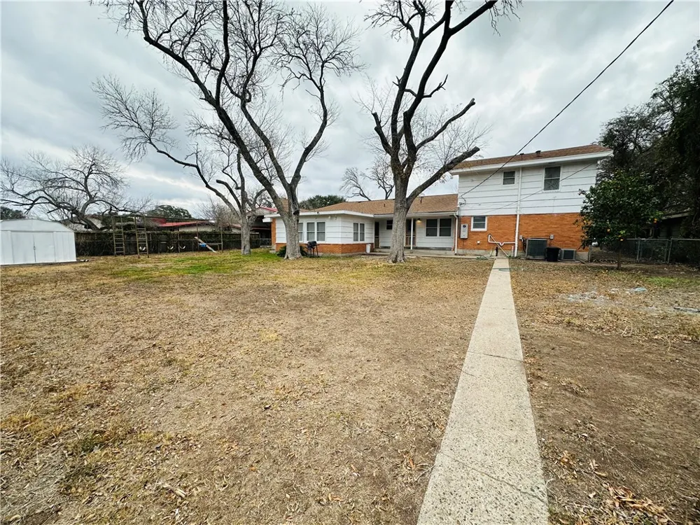Address Not Shown Alice, TX 78332