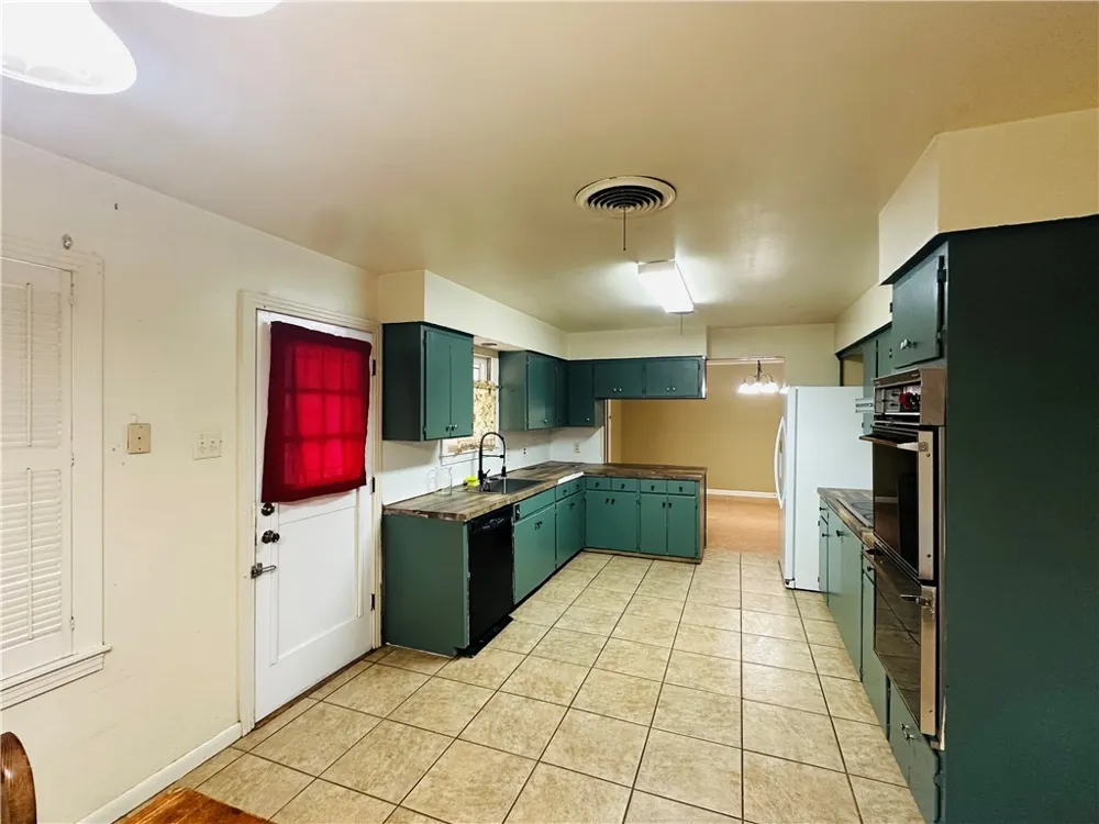 Address Not Shown Alice, TX 78332