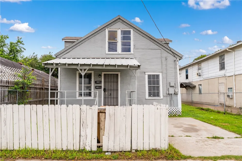 2245 Comanche Street #A Corpus Christi, TX 78408