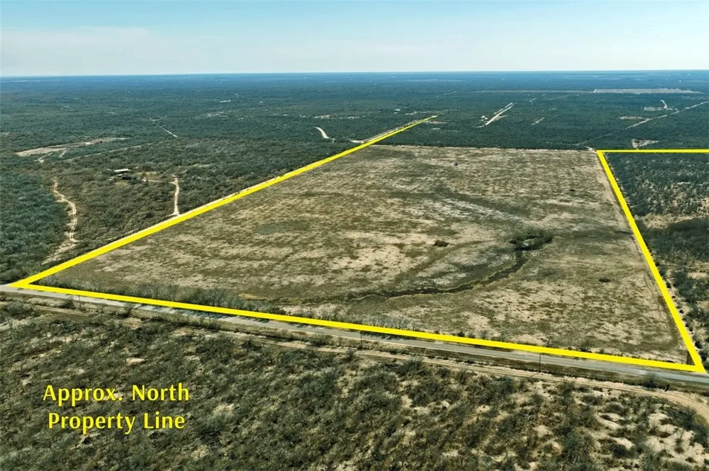2104 CR 440 Alice, TX 78332