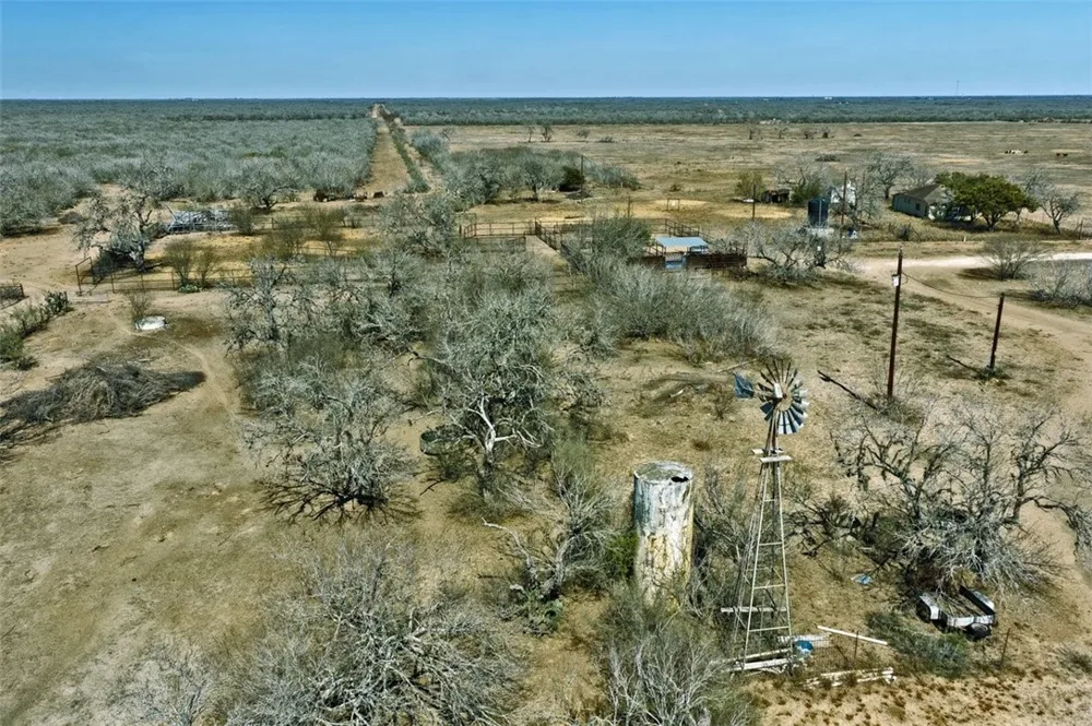 2104 CR 440 Alice, TX 78332