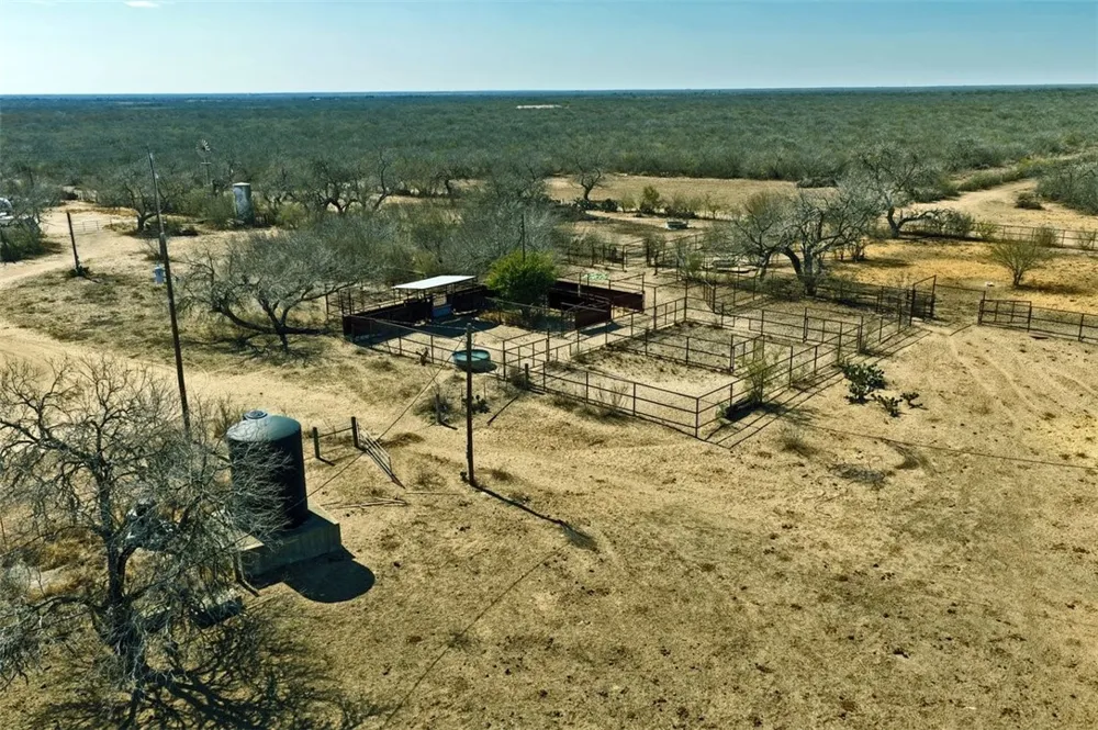 2104 CR 440 Alice, TX 78332