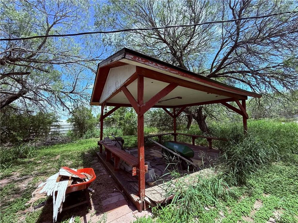 5742 Hidden Valley Loop Sandia, TX 78383