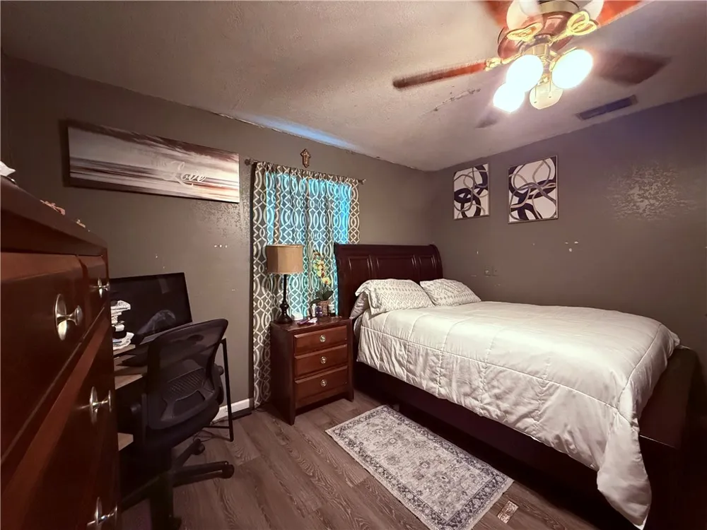 5742 Hidden Valley Loop Sandia, TX 78383