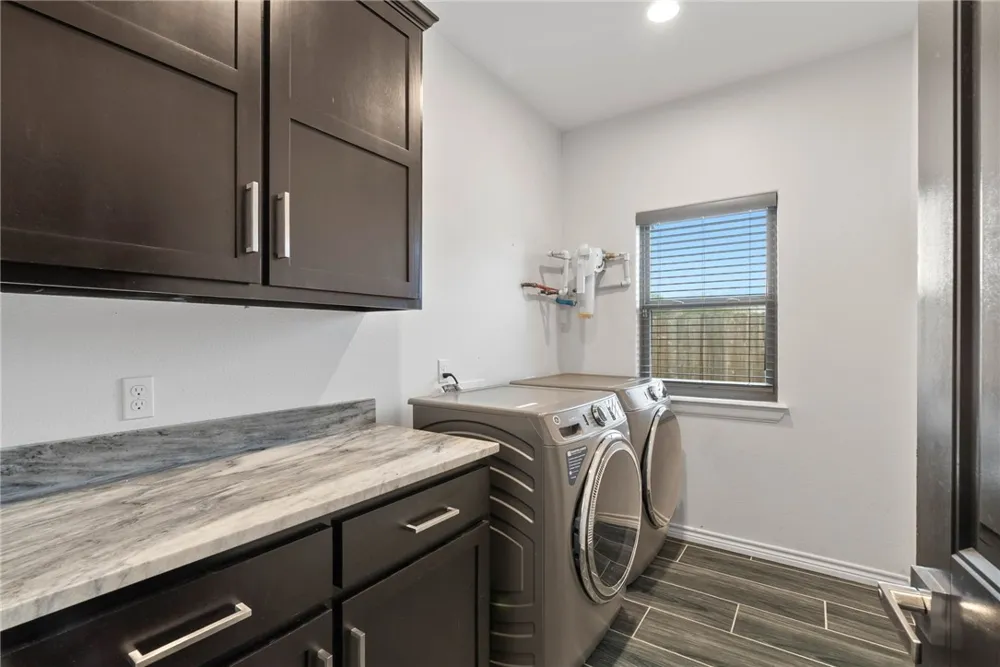 5378 W Riverview Drive Robstown, TX 78380