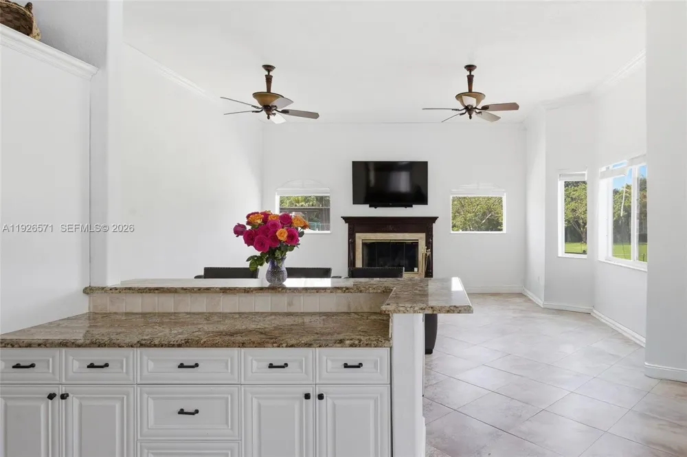 20401 SW 48th Pl Southwest Ranches, FL 33332