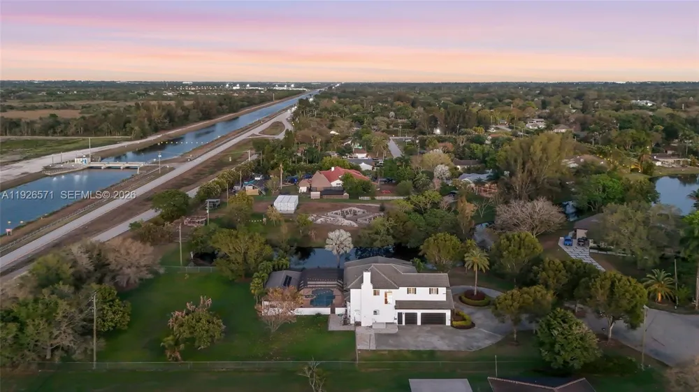 20401 SW 48th Pl Southwest Ranches, FL 33332