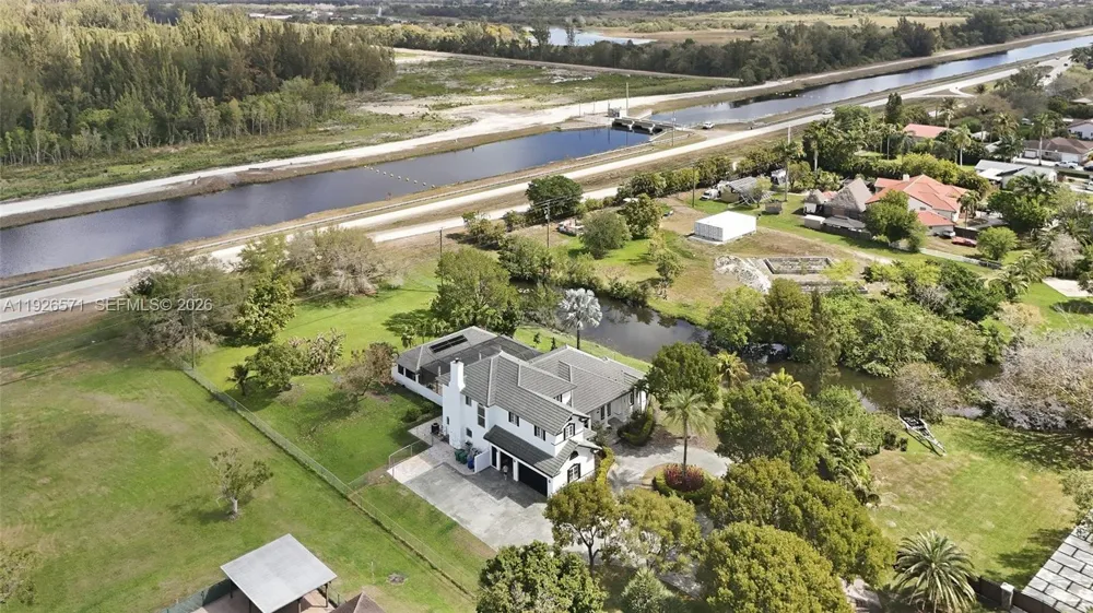 20401 SW 48th Pl Southwest Ranches, FL 33332