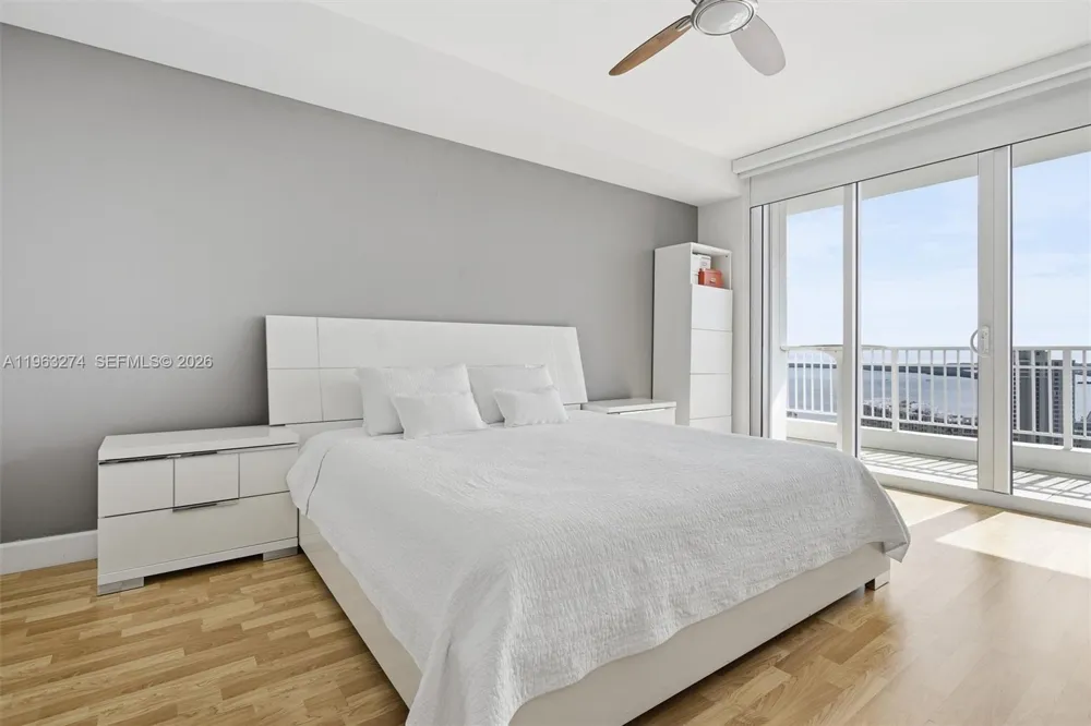 801 Brickell Key Blvd #3209 Miami, FL 33131