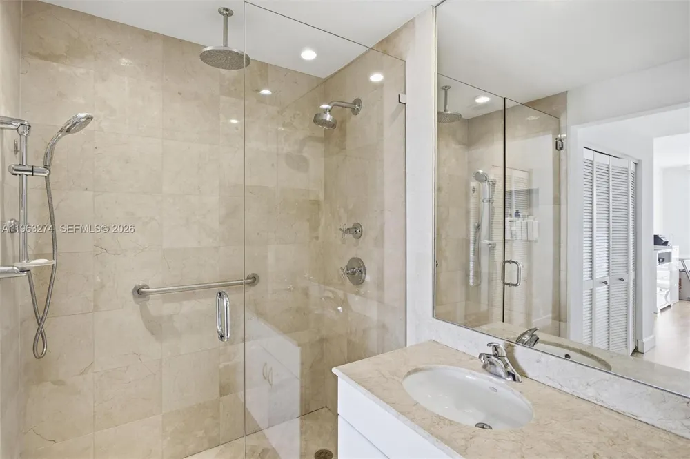 801 Brickell Key Blvd #3209 Miami, FL 33131