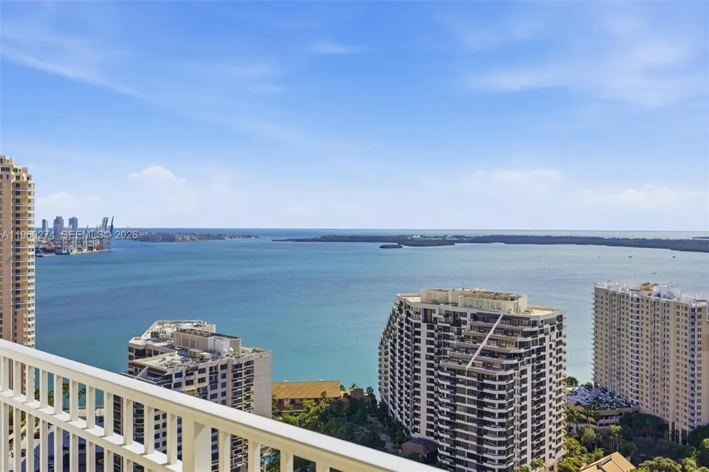 801 Brickell Key Blvd #3209 Miami, FL 33131