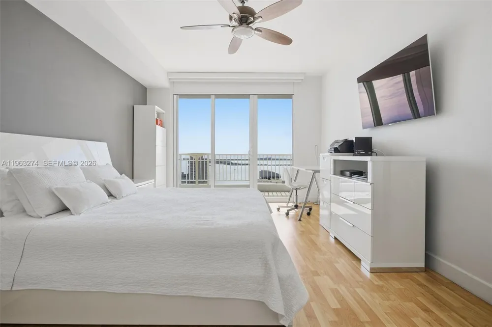 801 Brickell Key Blvd #3209 Miami, FL 33131