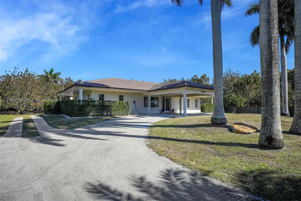 19955 SW 186th St Miami, FL 33187