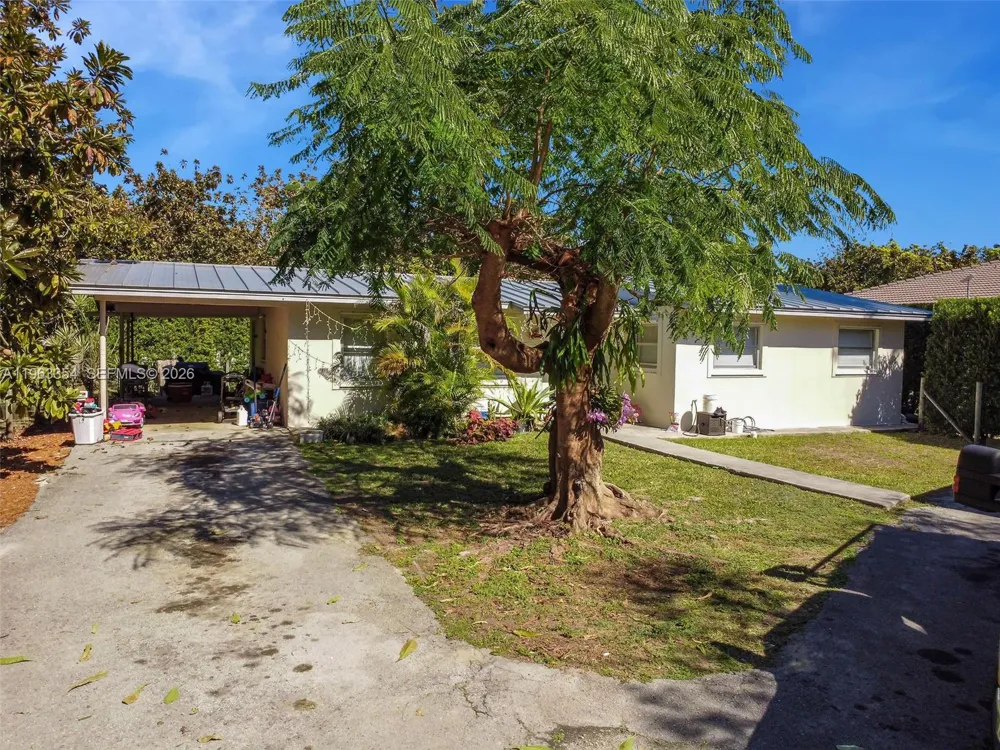 19955 SW 186th St Miami, FL 33187