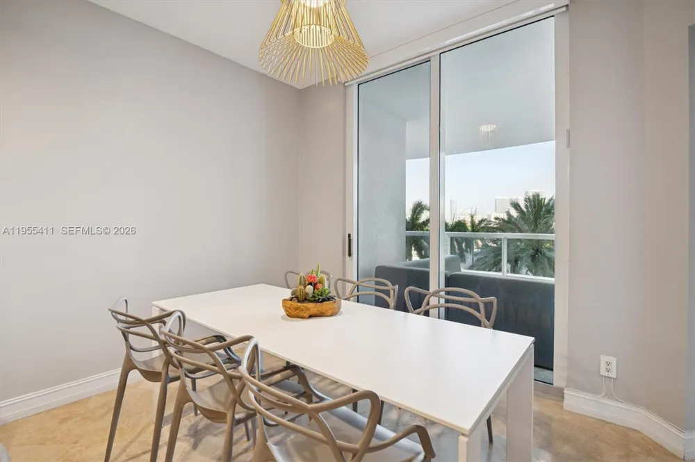 21200 Point Pl #504 Aventura, FL 33180