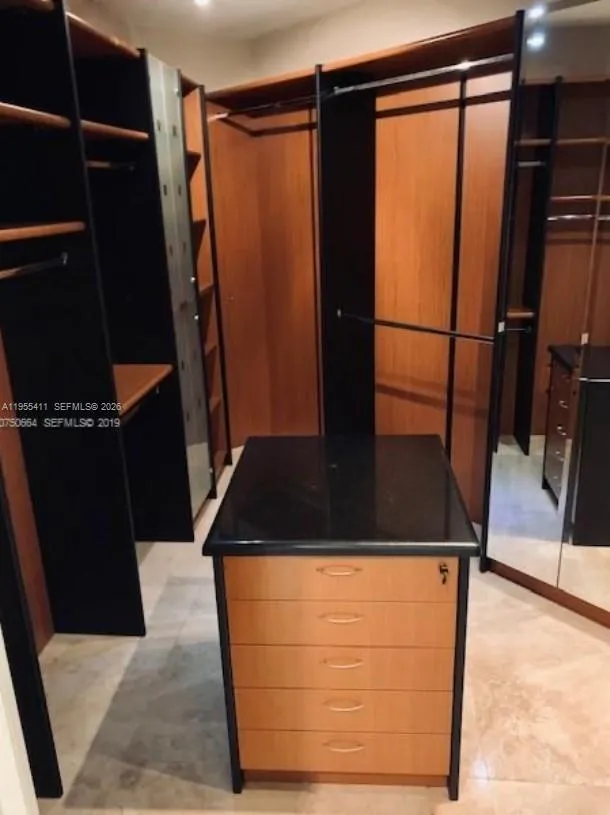 21200 Point Pl #504 Aventura, FL 33180