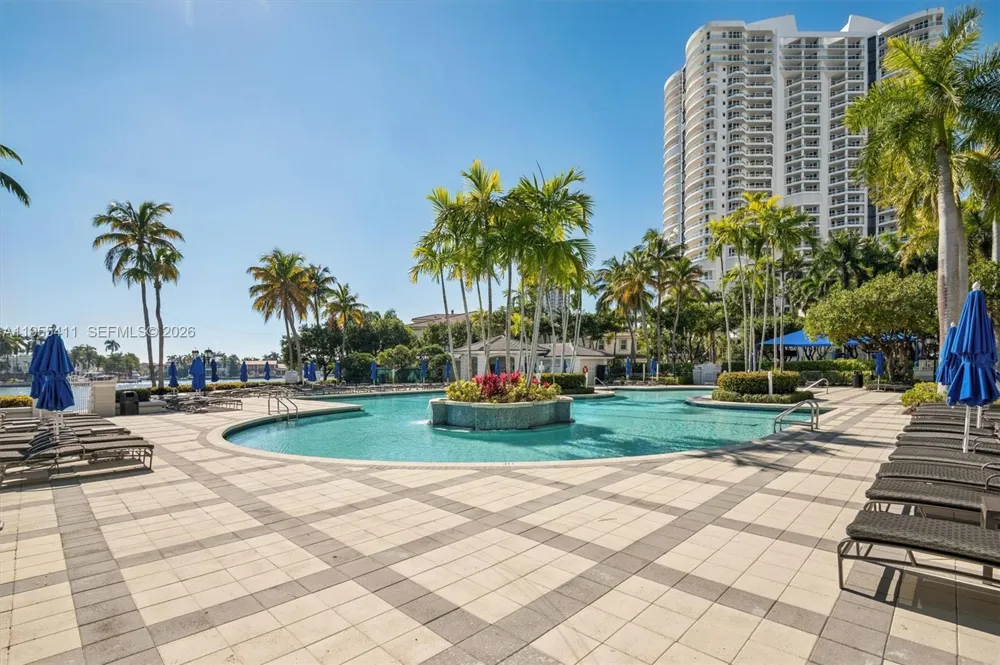 21200 Point Pl #504 Aventura, FL 33180