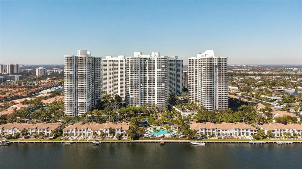 21200 Point Pl #504 Aventura, FL 33180