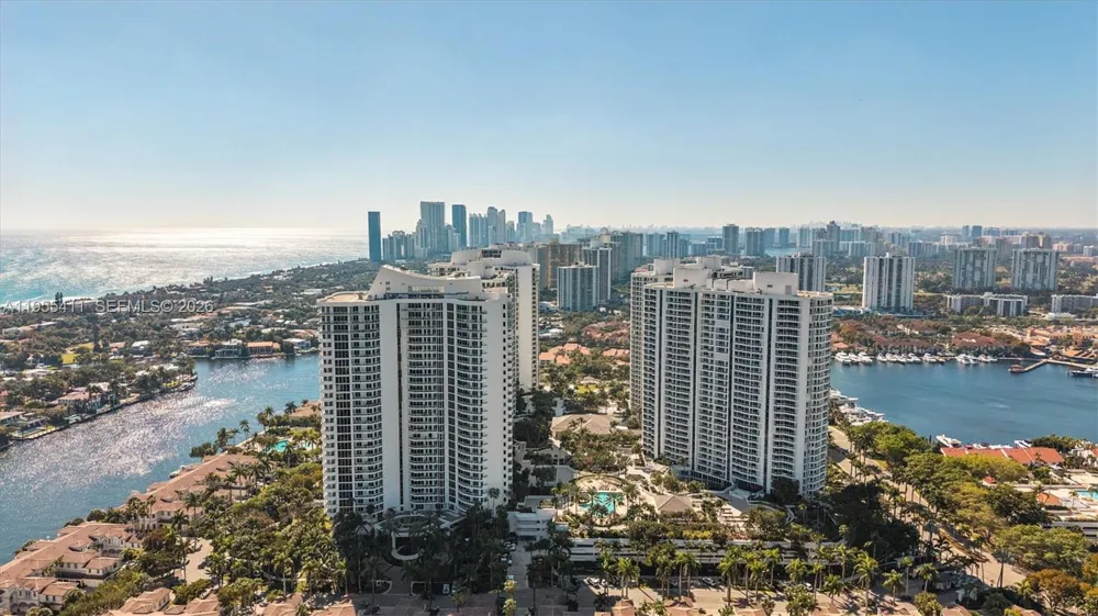 21200 Point Pl #504 Aventura, FL 33180