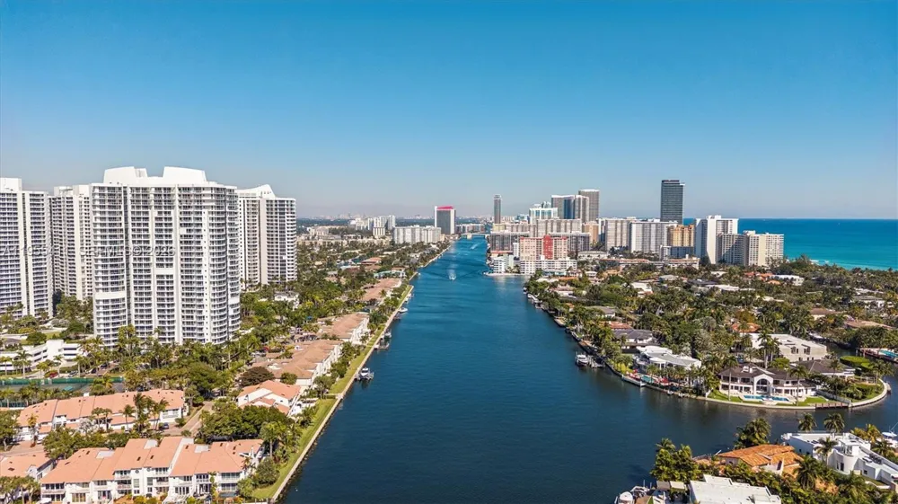 21200 Point Pl #504 Aventura, FL 33180