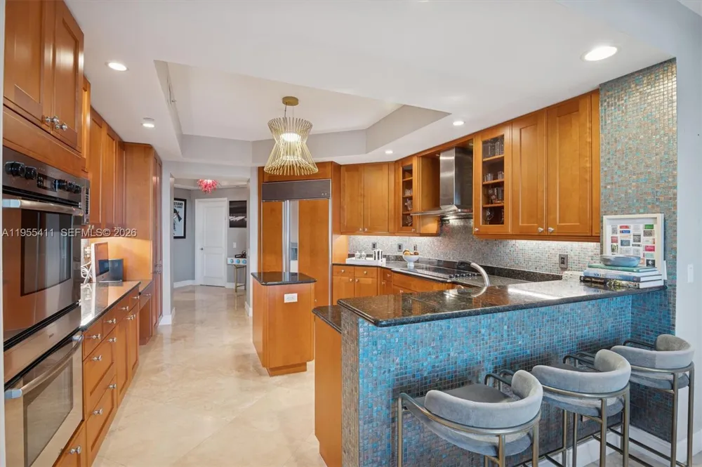 21200 Point Pl #504 Aventura, FL 33180