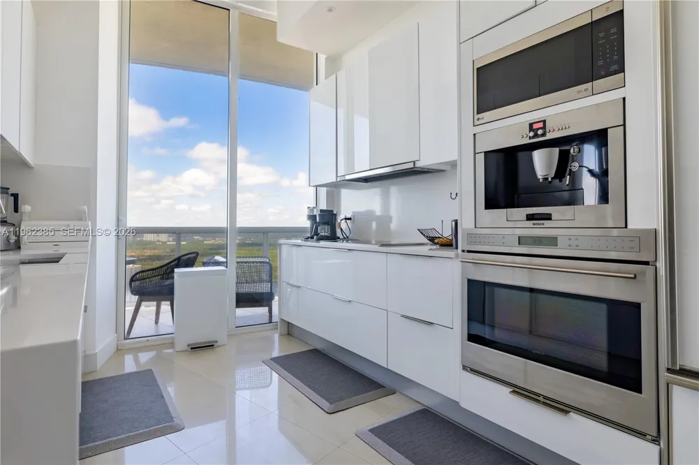 16001 Collins Ave #3605 Sunny Isles Beach, FL 33160