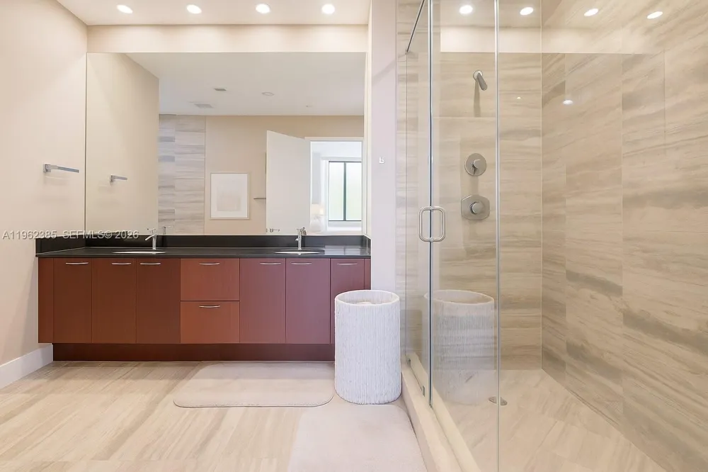 16001 Collins Ave #3605 Sunny Isles Beach, FL 33160