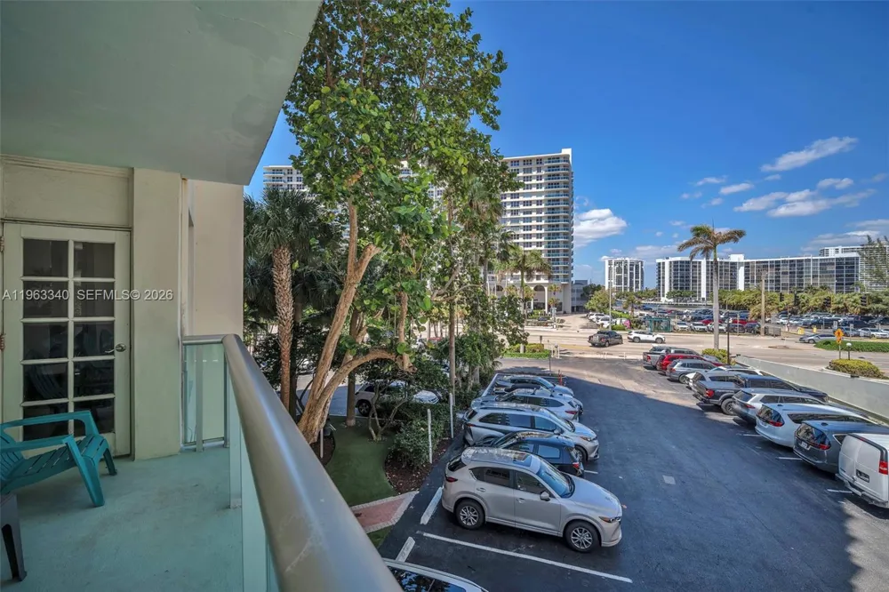 3801 S Ocean Dr #2W Hollywood, FL 33019