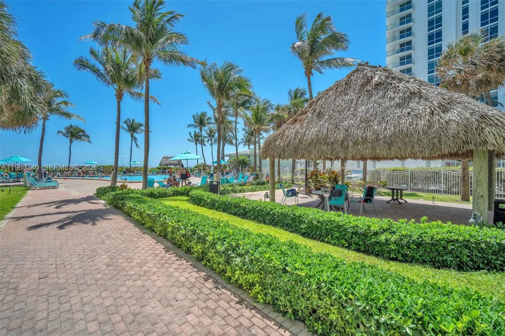3801 S Ocean Dr #2W Hollywood, FL 33019