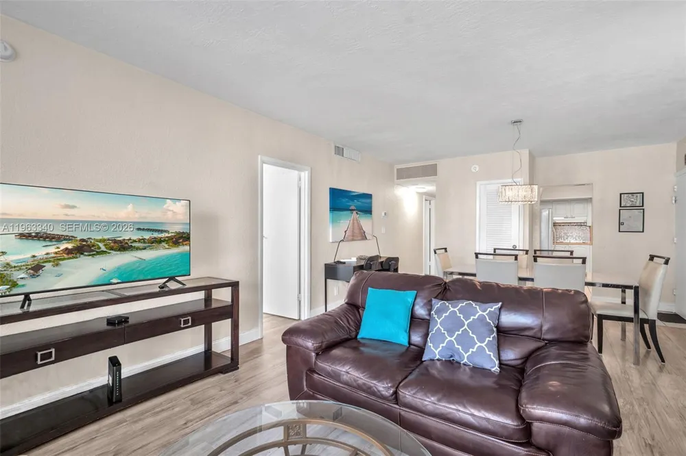 3801 S Ocean Dr #2W Hollywood, FL 33019