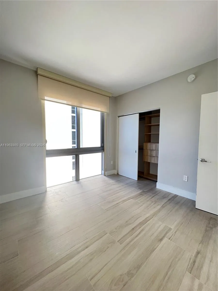 16385 Biscayne Blvd #607 North Miami Beach, FL 33160